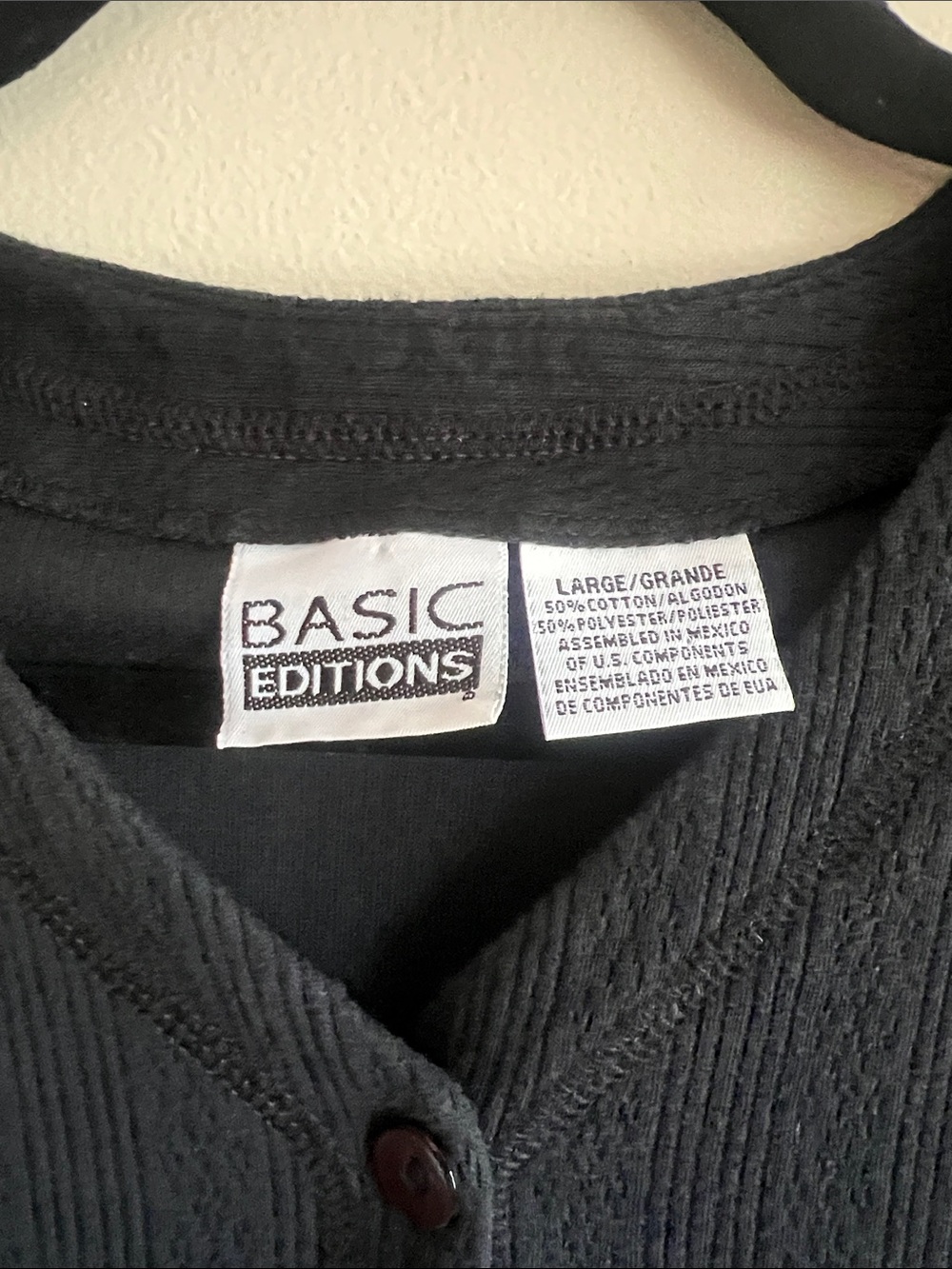 Basic Editions Black Ribbed Button-Front Short Sleeve Top - Picture 2 of 5